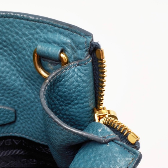 EUC Prada Vitello Daino Leather Side Zip Shopper tote - Picture 8 of 17